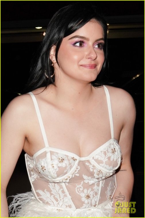 ariel-winter-luke-benward-adorable-pics-party-03.jpg