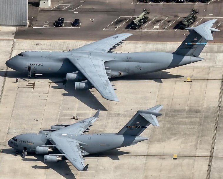 C-5 Galaxy C-17 Globemaster.jpg