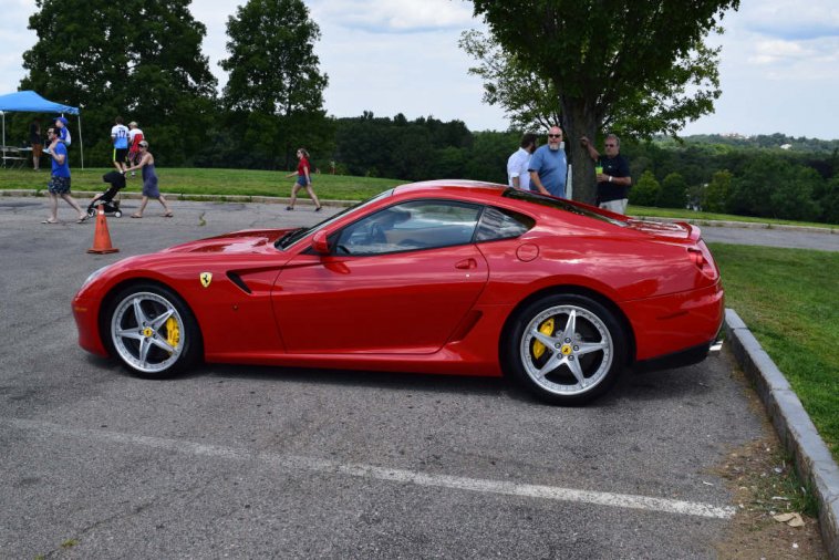 DSC_0114-Ferrari 599 from left side-18 Pcnt.JPG