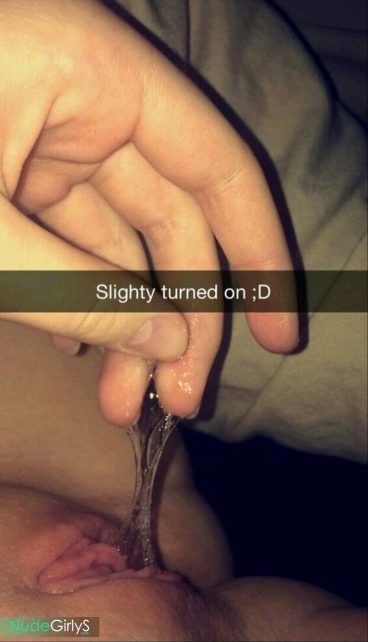 grool_906-wow-FINGER W WEB-2.jpg
