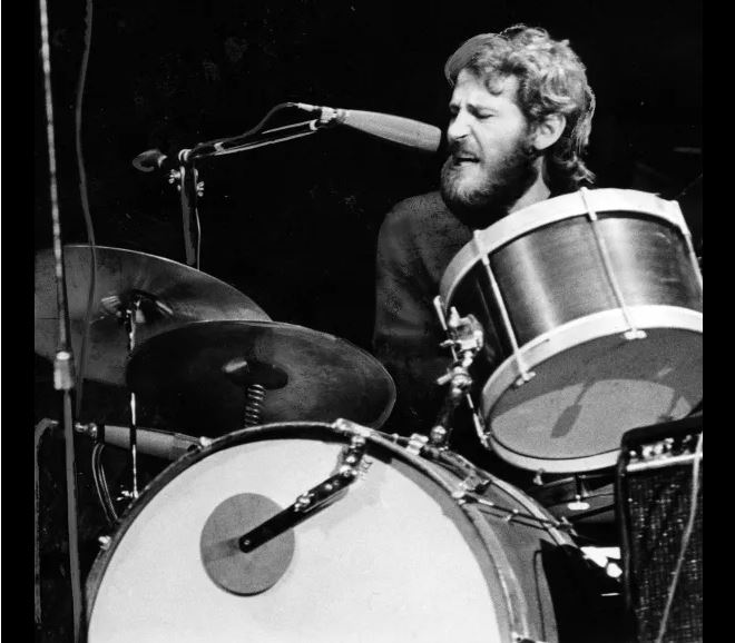 levonhelm660.JPG