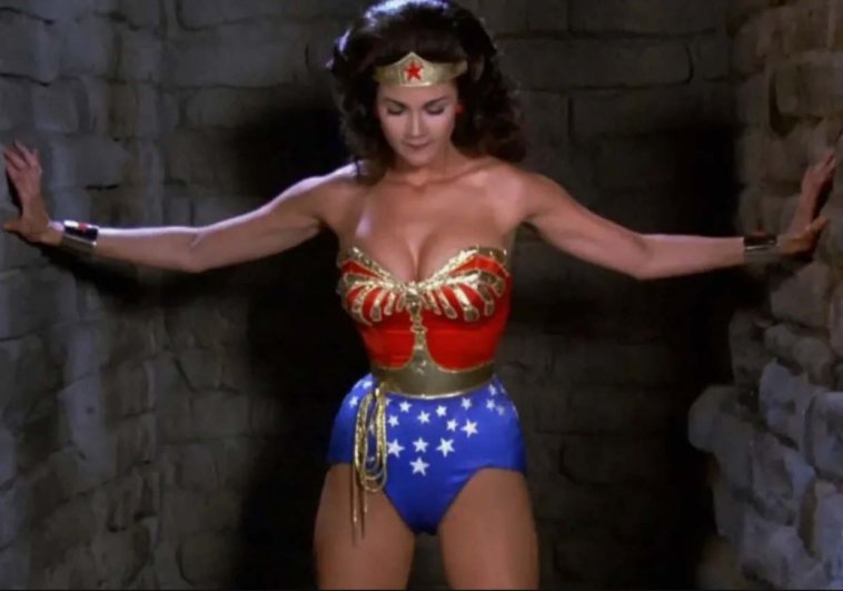 Lynda Carter-101-bracing walls-lkg down-crpd.JPG